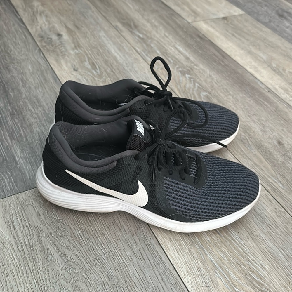 Black Nike shoes